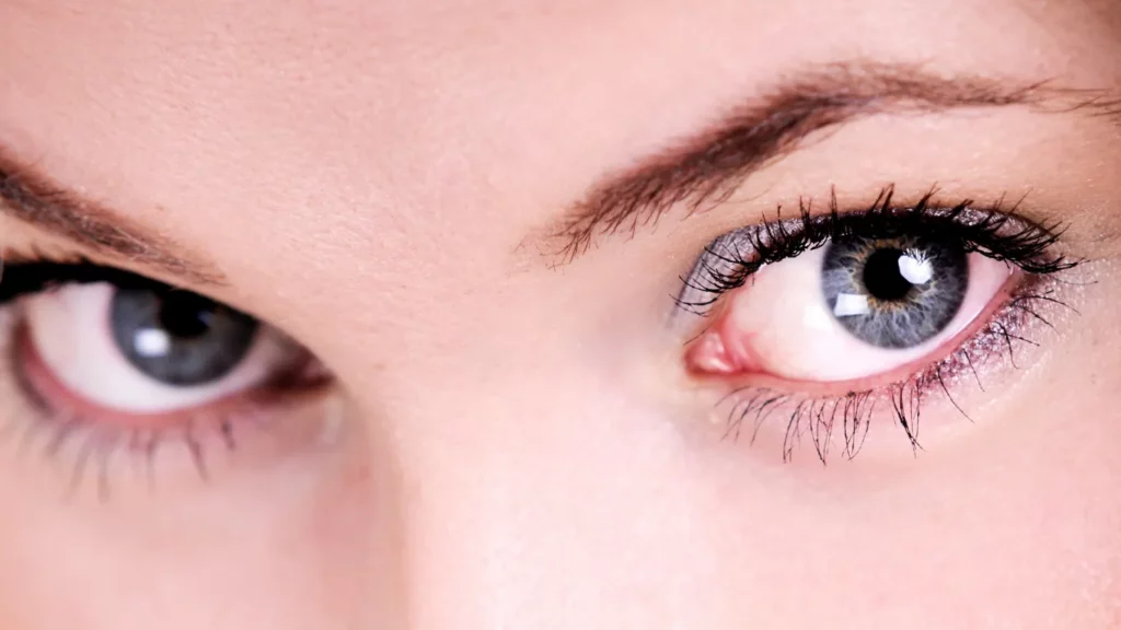 Mirada ojos claros